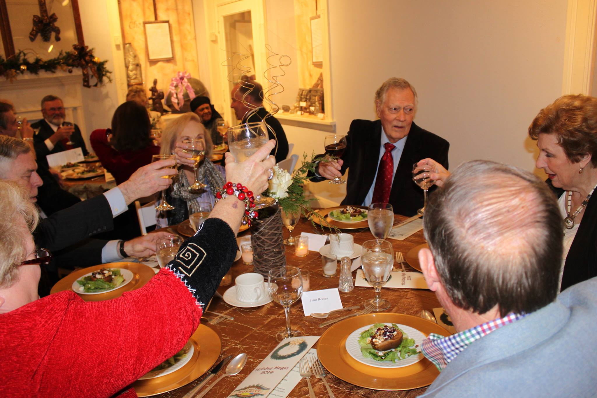 Holiday Magic Dinners with Burritt On The Mountain